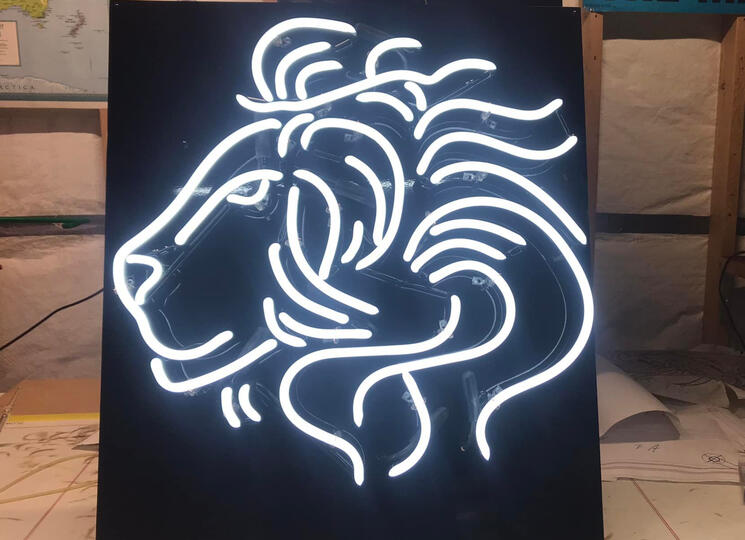 Murray and Associates sign